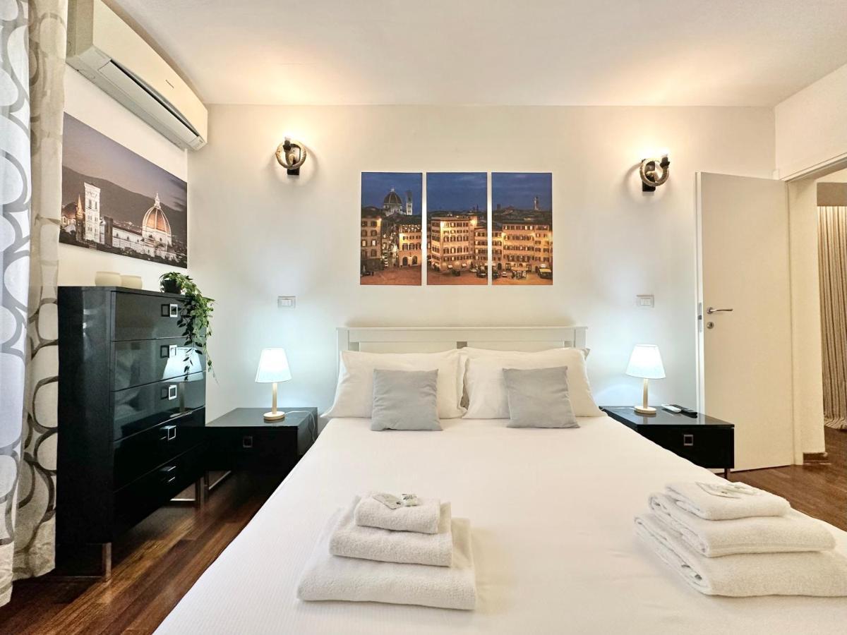A 2 Passi Dal Duomo Con Parcheggio E 3 Camere Florença Exterior foto